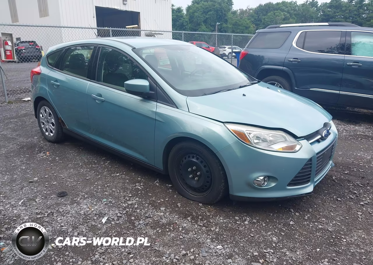 2012 Ford Focus Se VIN:1FAHP3K2XCL182233 - 1
