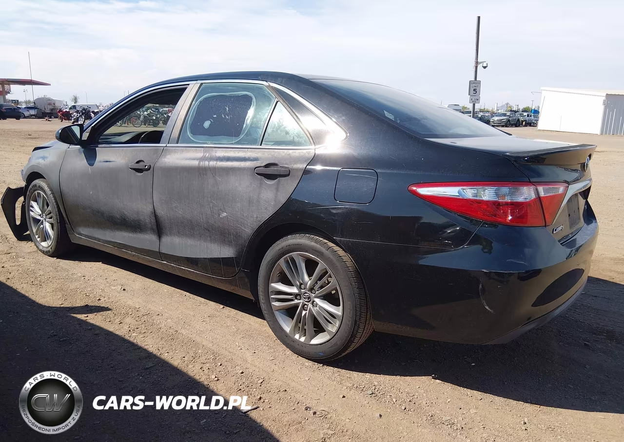 2015 Toyota Camry Se VIN:4T1BF1FK8FU081803 - 3