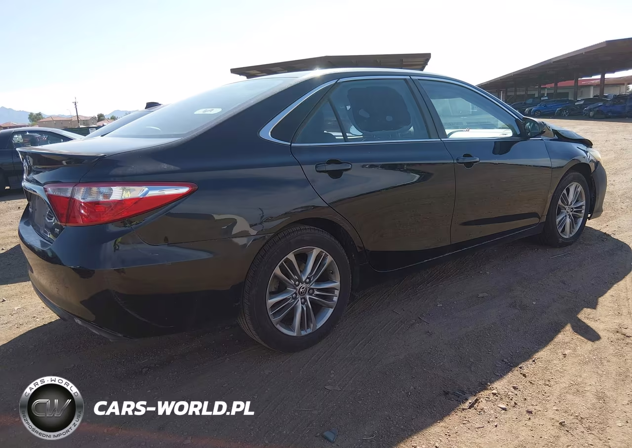 2015 Toyota Camry Se VIN:4T1BF1FK8FU081803 - 4