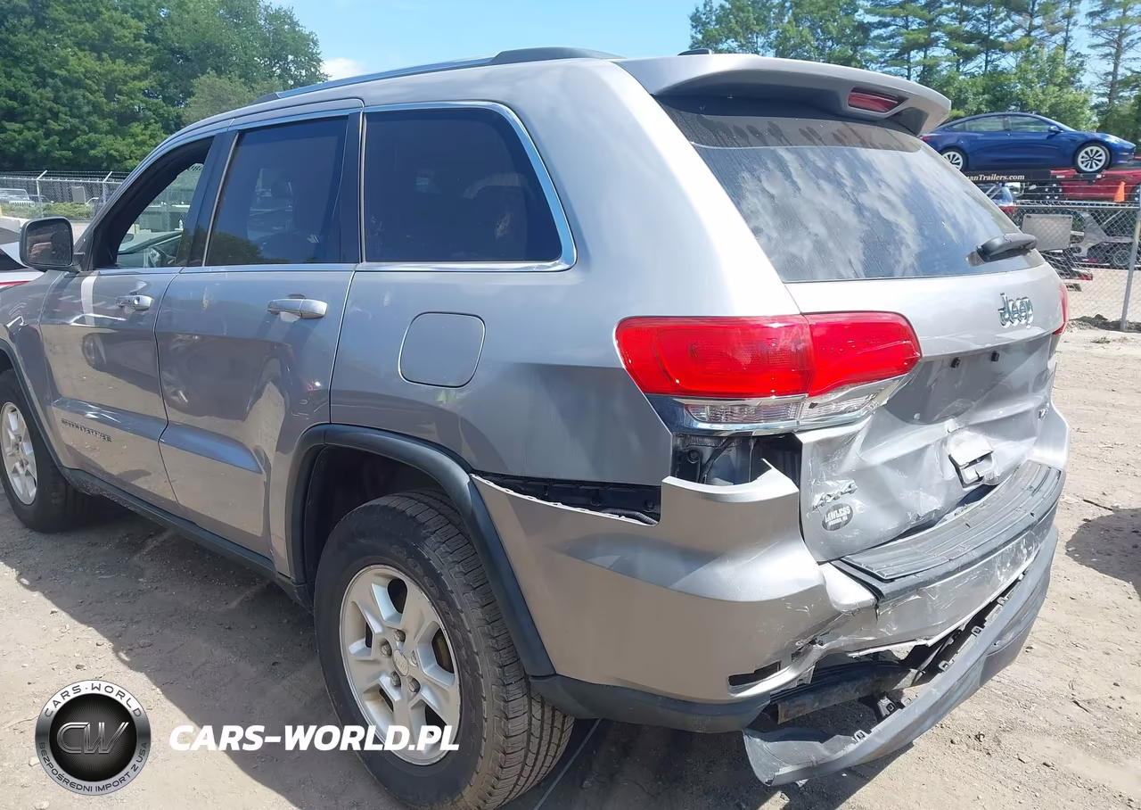 2015 Jeep Grand Cherokee Laredo VIN:1C4RJFAG3FC955031 - 3
