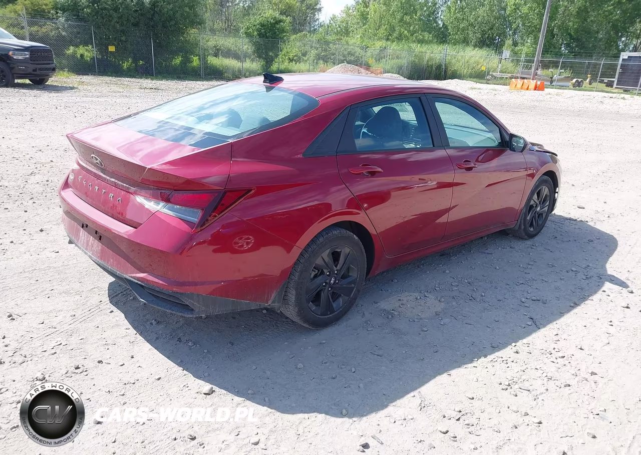 2023 Hyundai Elantra Sel VIN:KMHLM4AG8PU563896 - 4