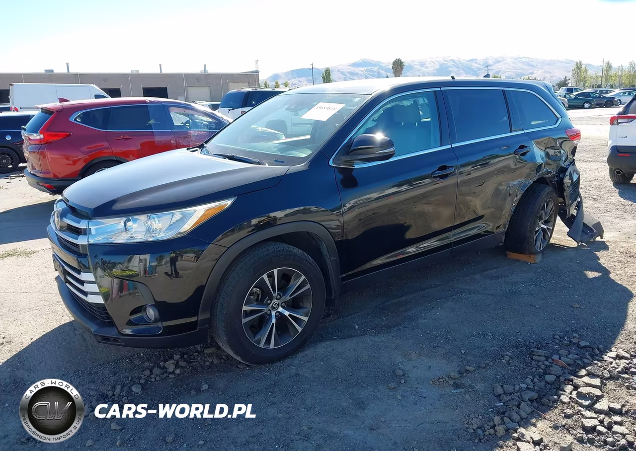 2019 Toyota Highlander Le Plus VIN:5TDBZRFH1KS742780 - 2