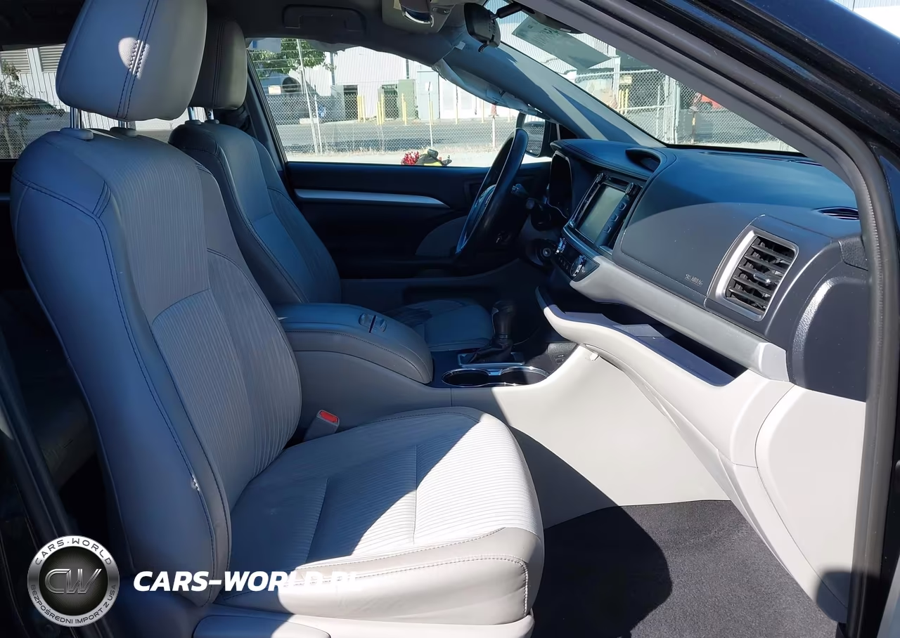 2019 Toyota Highlander Le Plus VIN:5TDBZRFH1KS742780 - 5