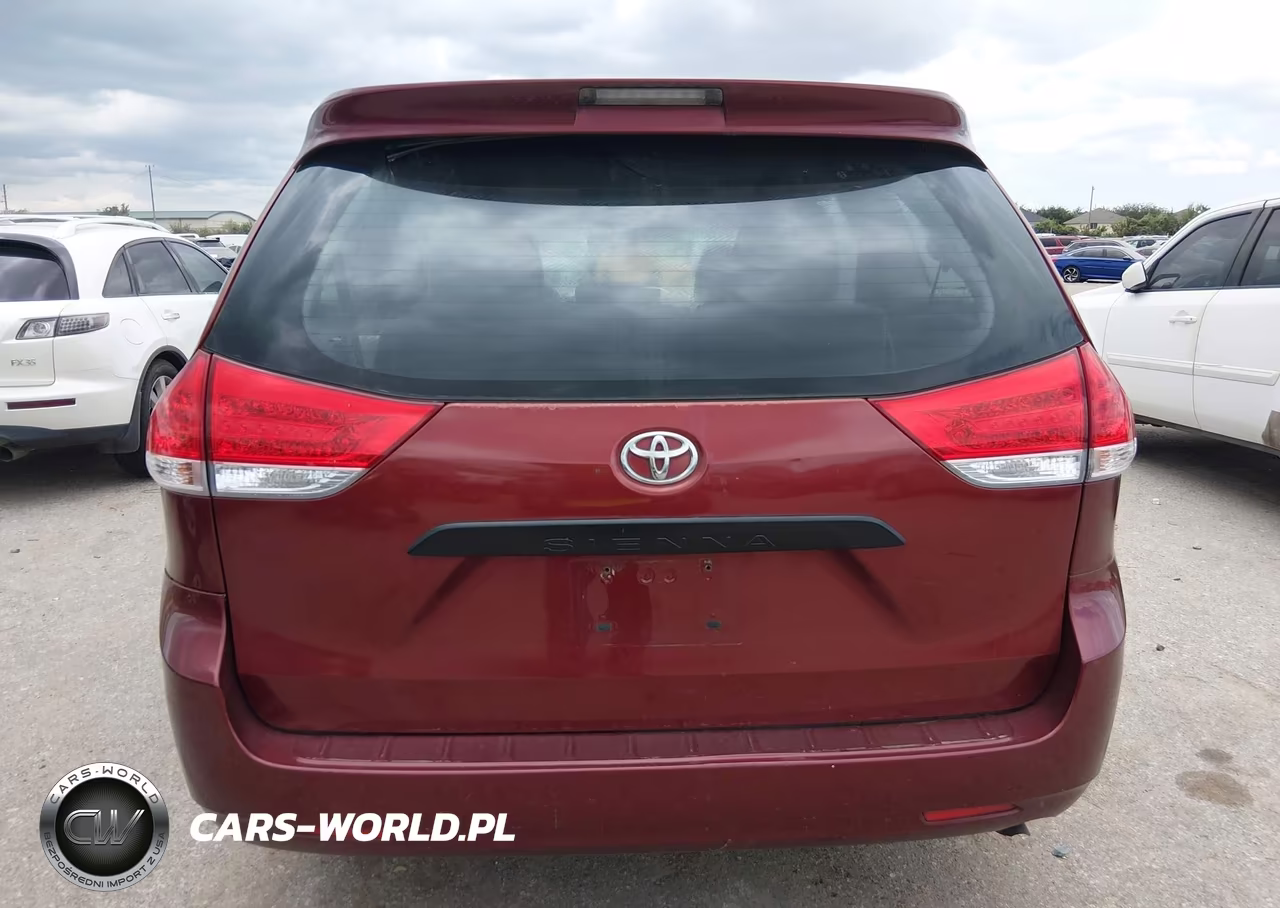 2011 Toyota Sienna VIN:5TDKA3DC7BS004753 - 16