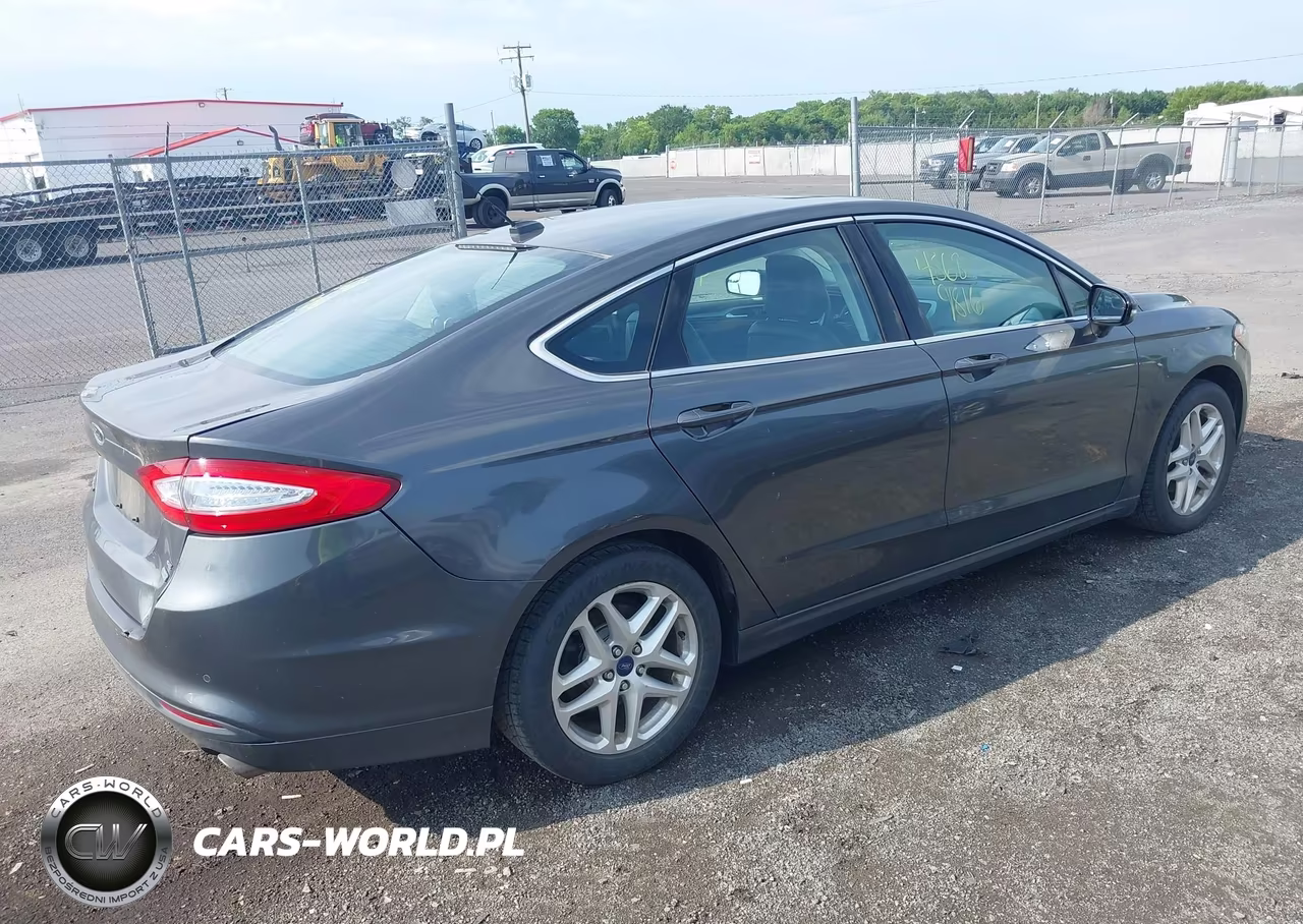 2015 Ford Fusion Se VIN:1FA6P0HD5F5129785 - 4
