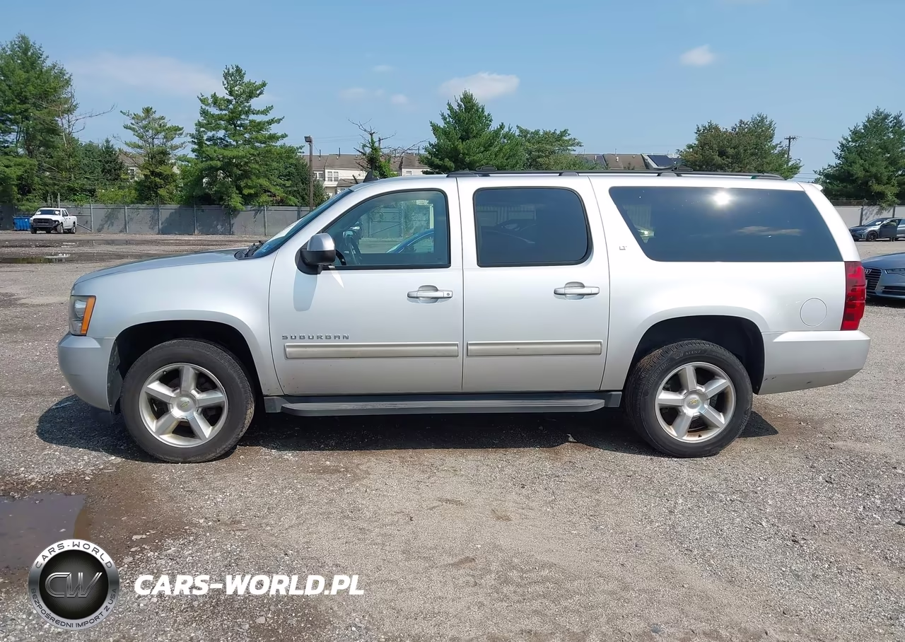 2011 Chevrolet Suburban Lt VIN:1GNSKJE34BR350863 - 14