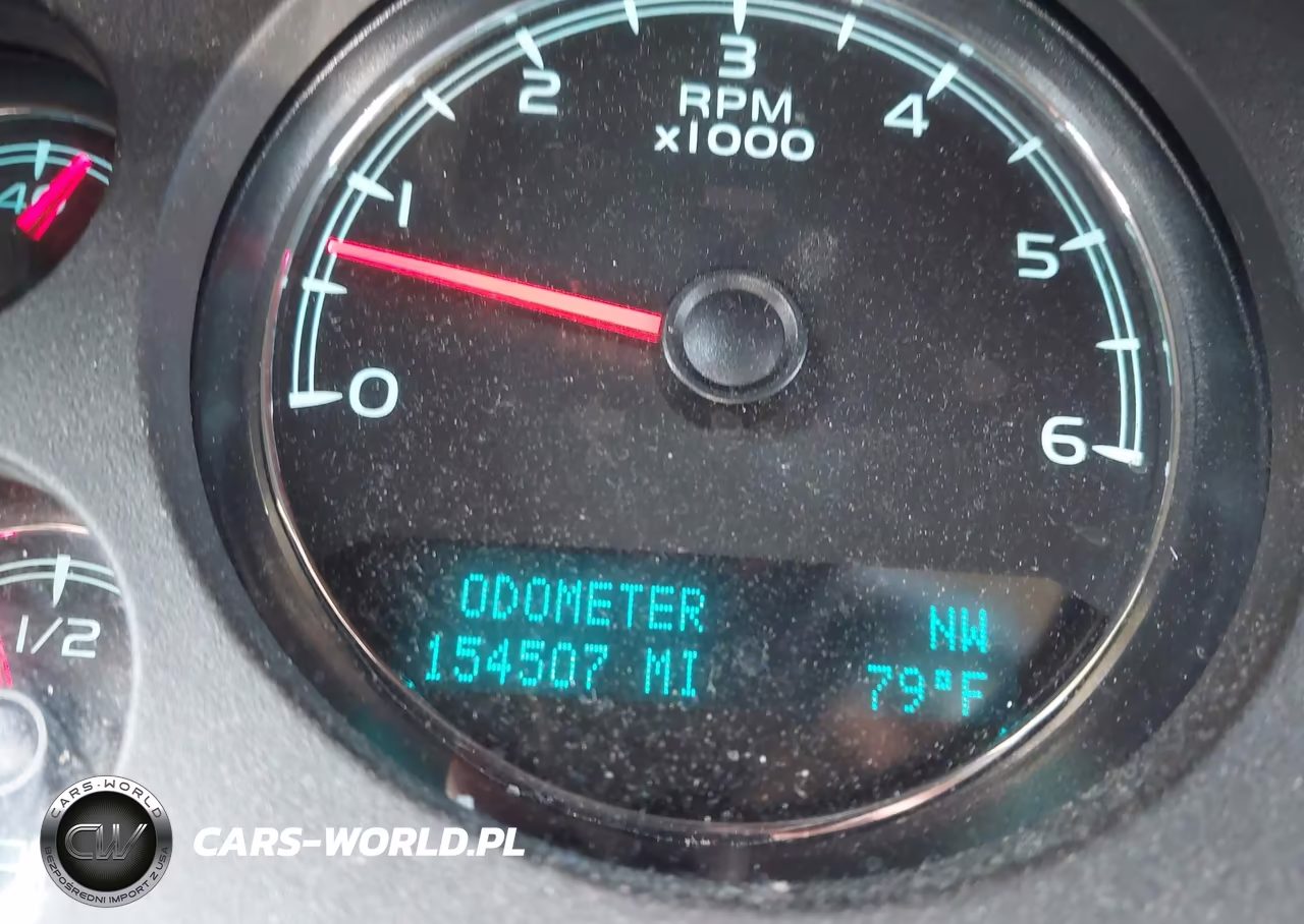 2011 Chevrolet Suburban Lt VIN:1GNSKJE34BR350863 - 15