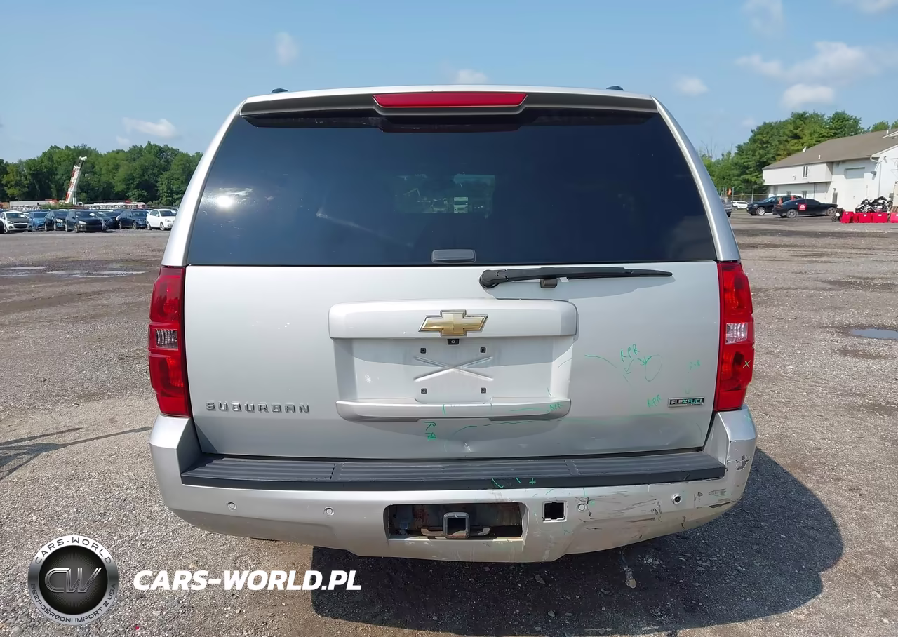 2011 Chevrolet Suburban Lt VIN:1GNSKJE34BR350863 - 16