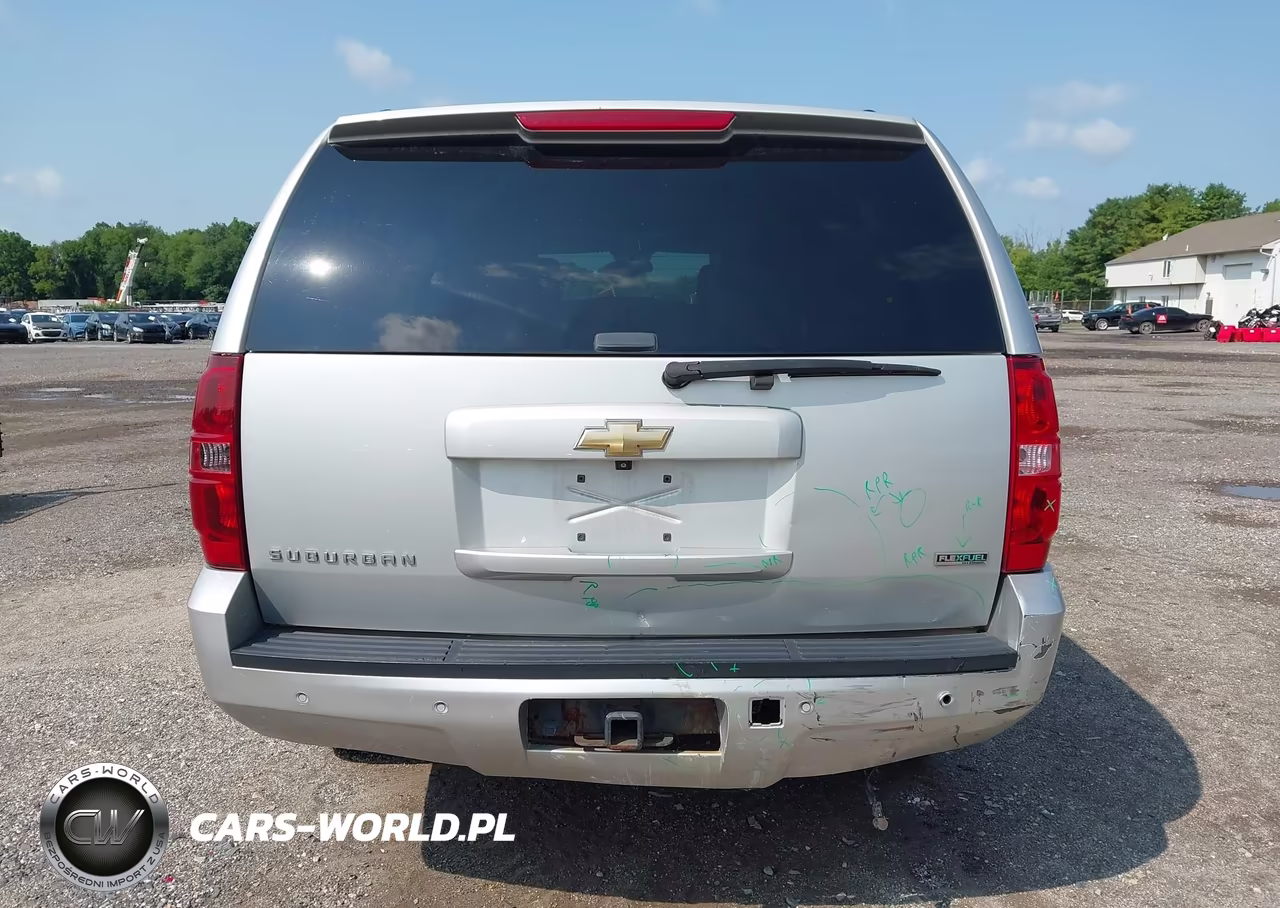 2011 Chevrolet Suburban Lt VIN:1GNSKJE34BR350863 - 17