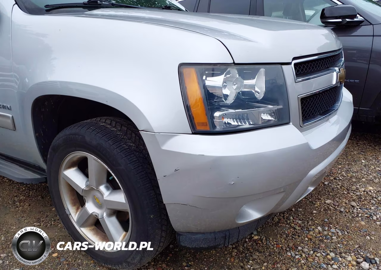 2011 Chevrolet Suburban Lt VIN:1GNSKJE34BR350863 - 18