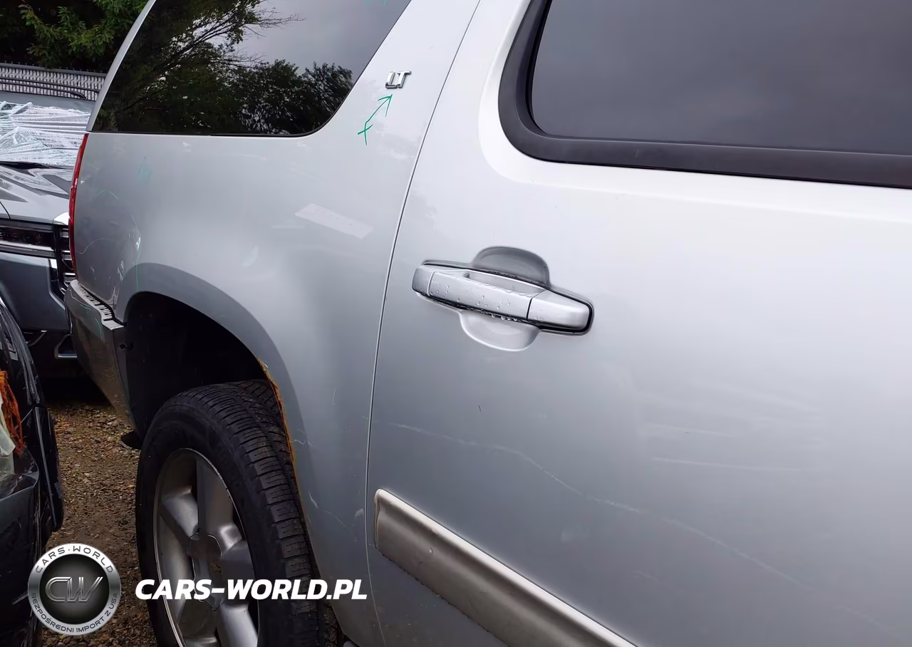 2011 Chevrolet Suburban Lt VIN:1GNSKJE34BR350863 - 19