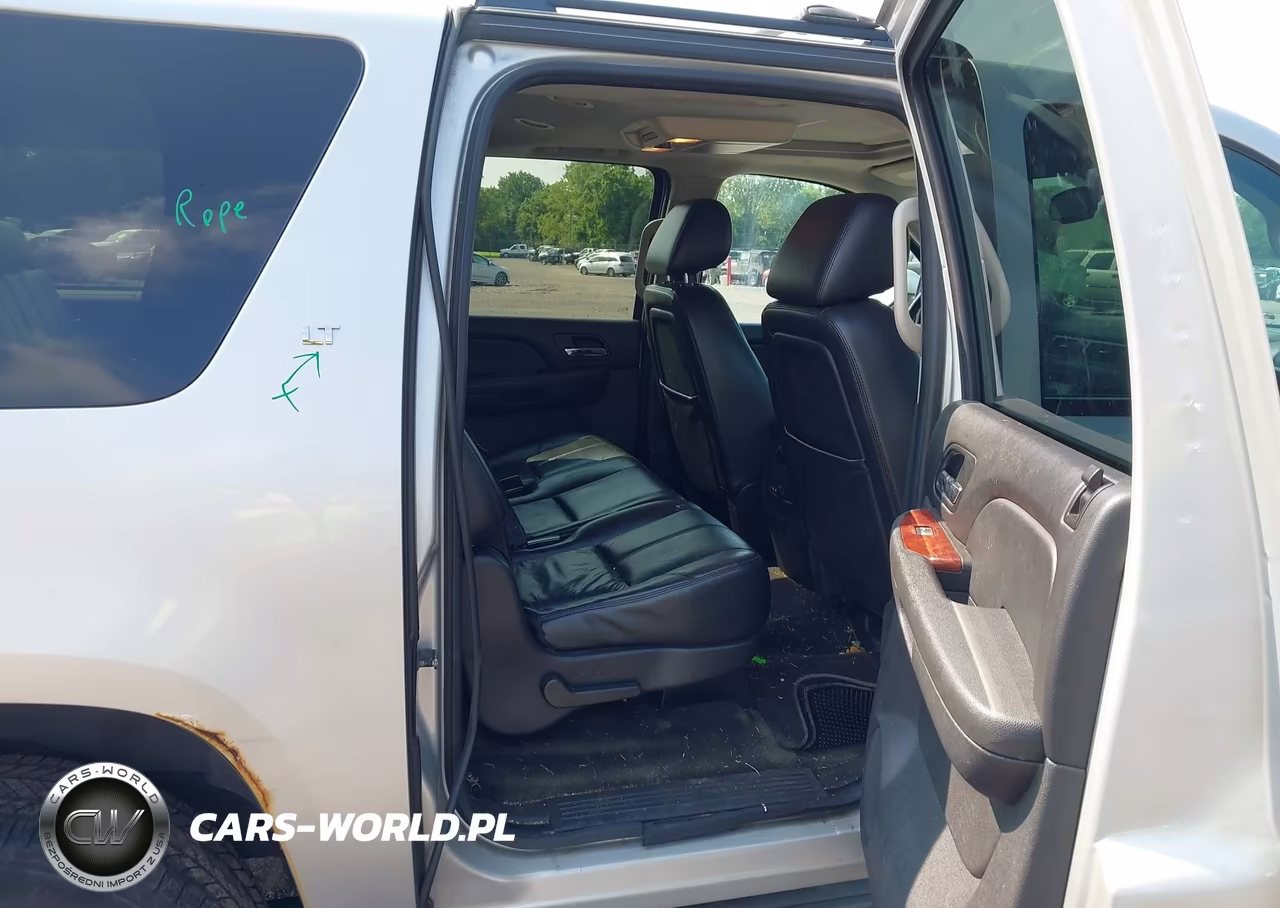 2011 Chevrolet Suburban Lt VIN:1GNSKJE34BR350863 - 8