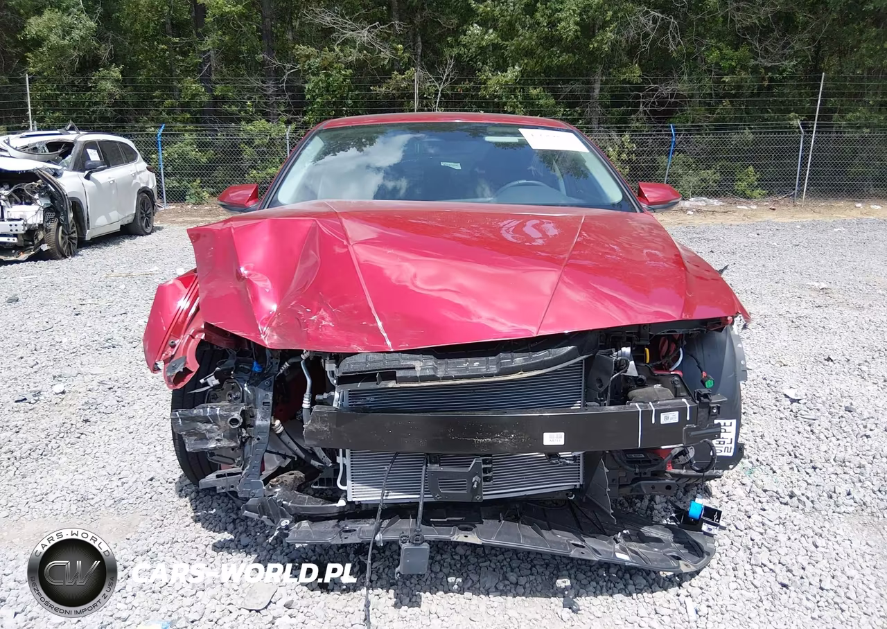 2026 Hyundai Elantra Limited VIN:KMHLP4DGXTU105774 - 13