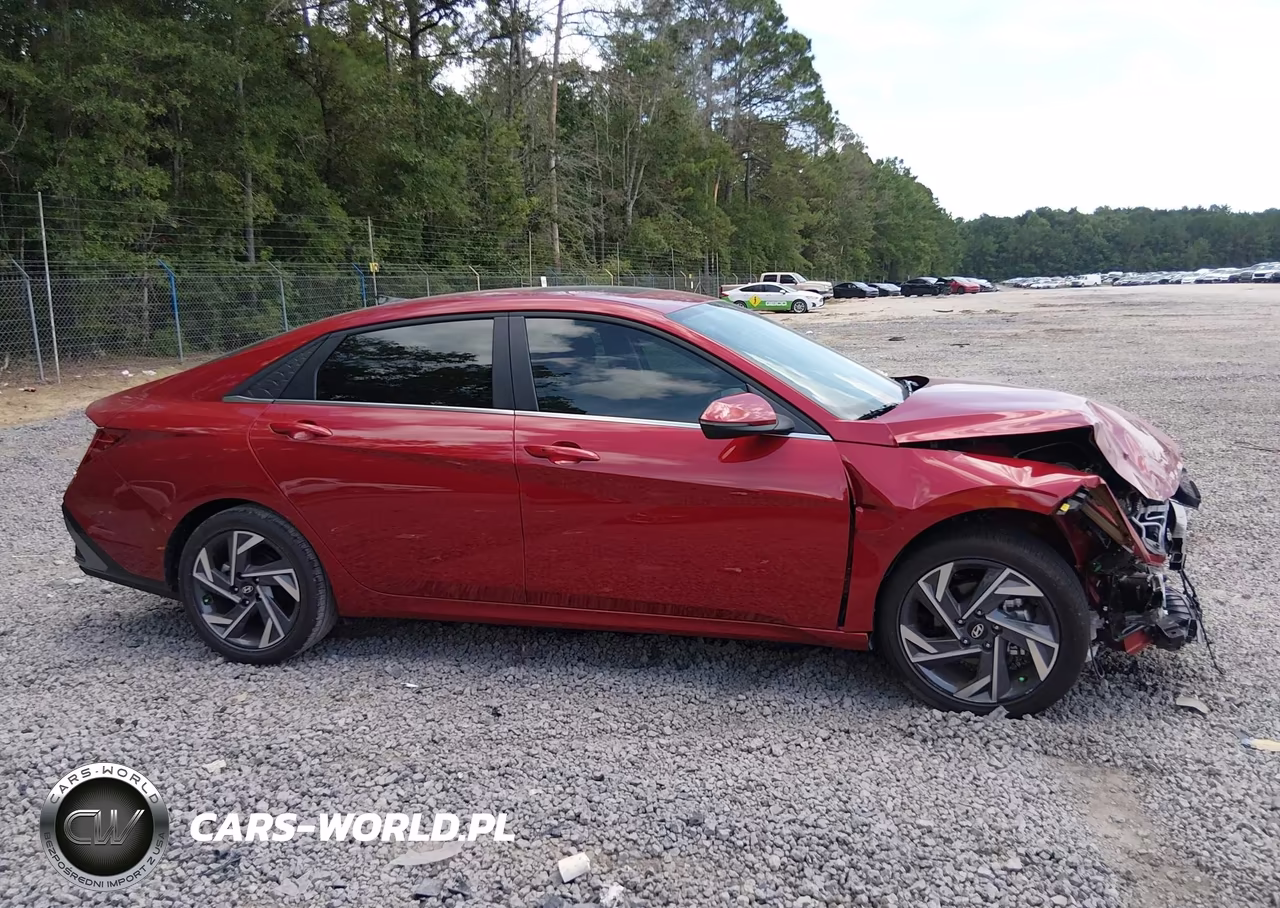 2026 Hyundai Elantra Limited VIN:KMHLP4DGXTU105774 - 14