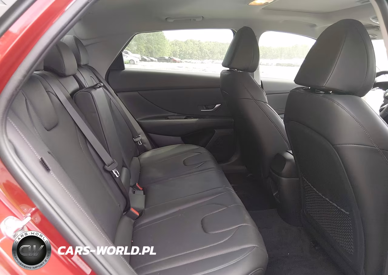 2026 Hyundai Elantra Limited VIN:KMHLP4DGXTU105774 - 8