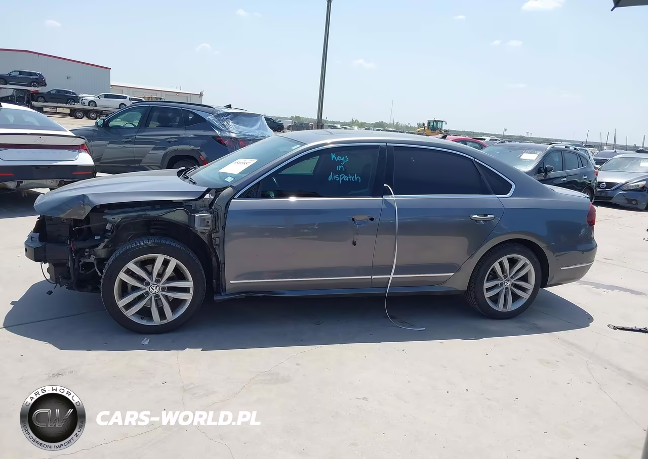 2018 Volkswagen Passat 2.0T Sel Premium VIN:1VWCA7A33JC041960 - 15