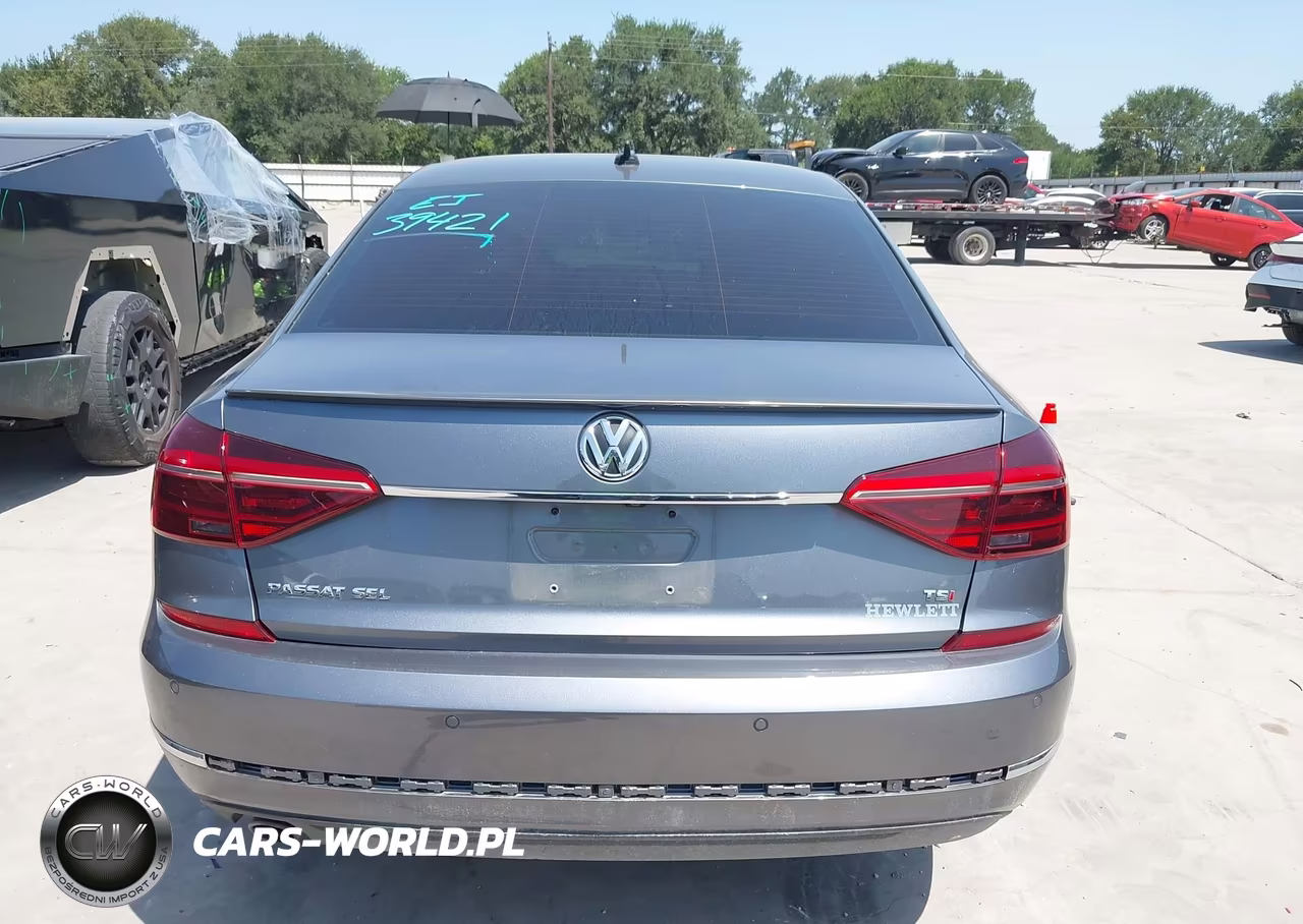 2018 Volkswagen Passat 2.0T Sel Premium VIN:1VWCA7A33JC041960 - 17