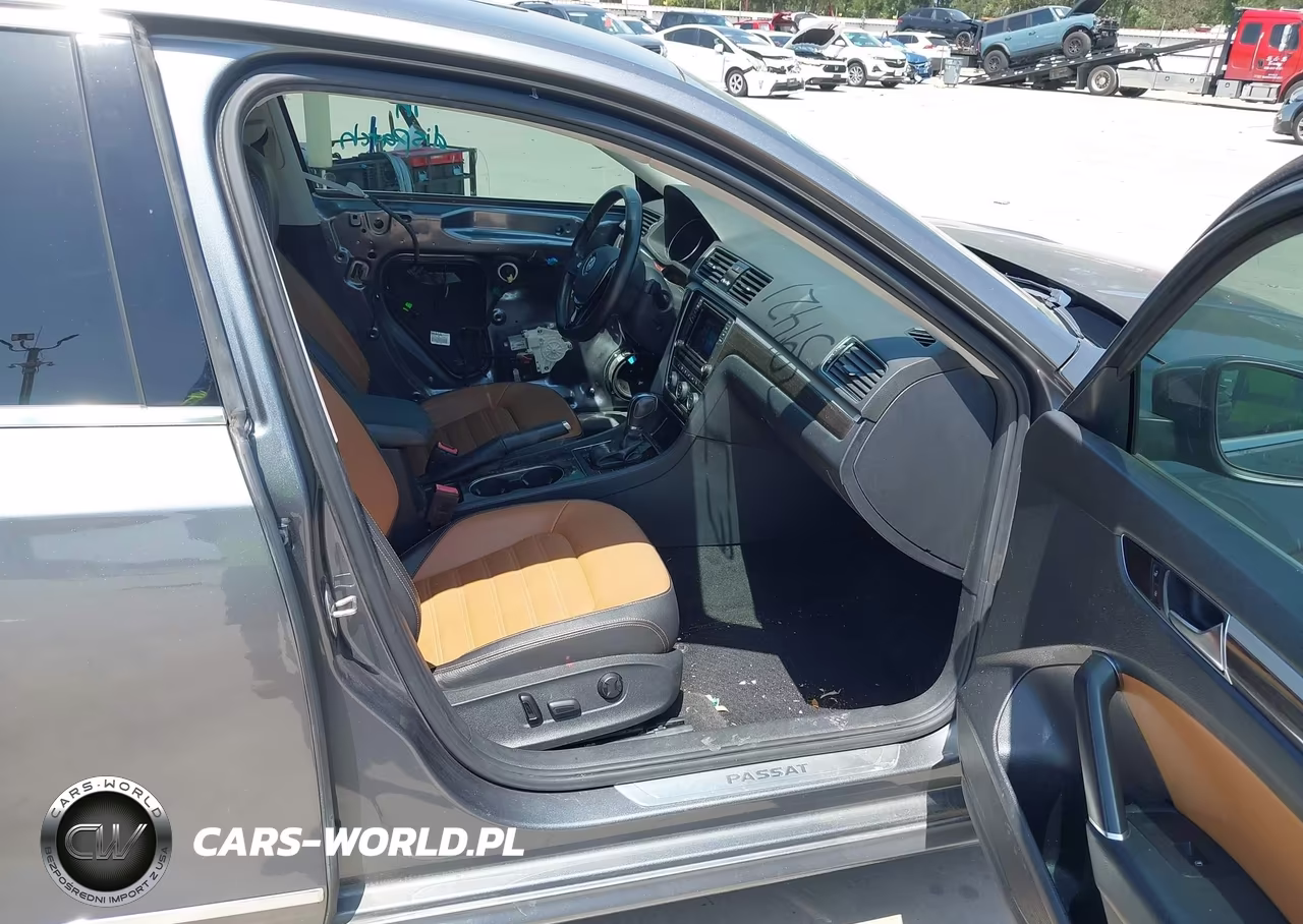 2018 Volkswagen Passat 2.0T Sel Premium VIN:1VWCA7A33JC041960 - 5