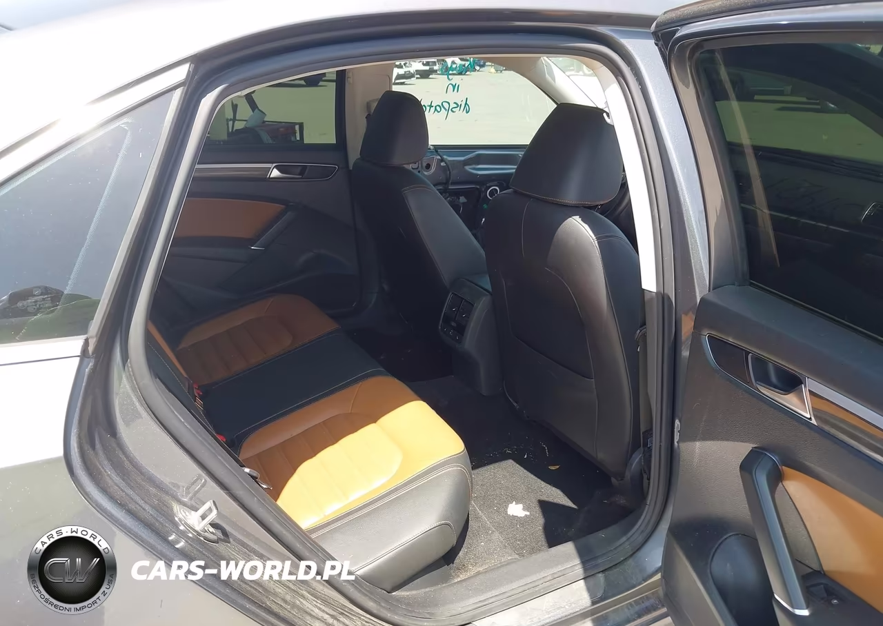 2018 Volkswagen Passat 2.0T Sel Premium VIN:1VWCA7A33JC041960 - 8