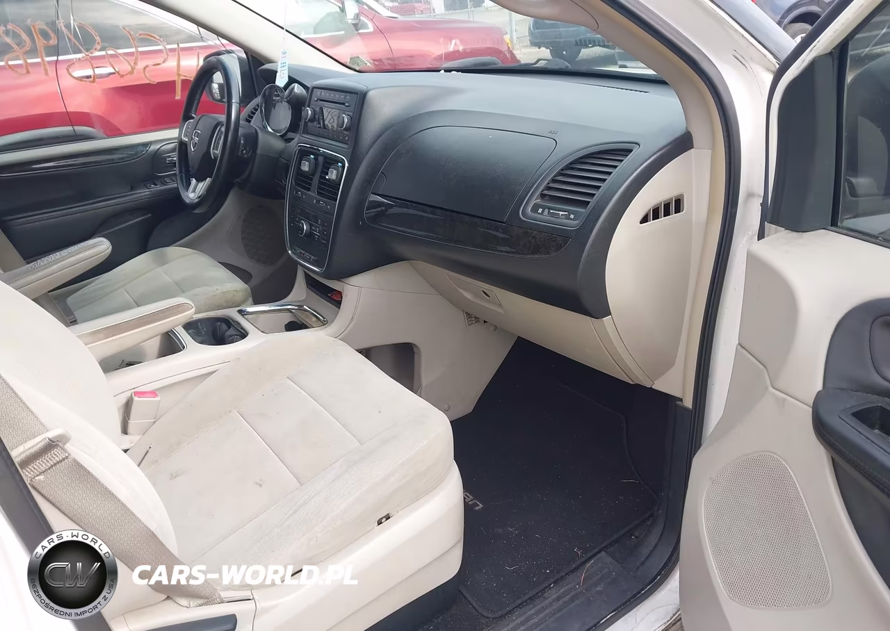 2012 Dodge Grand Caravan Crew VIN:2C4RDGDG0CR215187 - 5
