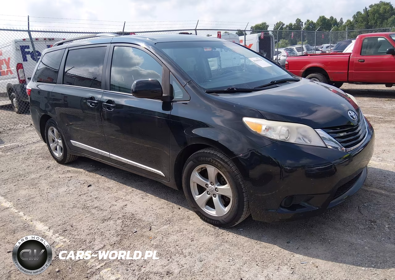 2015 Toyota Sienna Le 8 Passenger – zdjęcie 1 z 21
