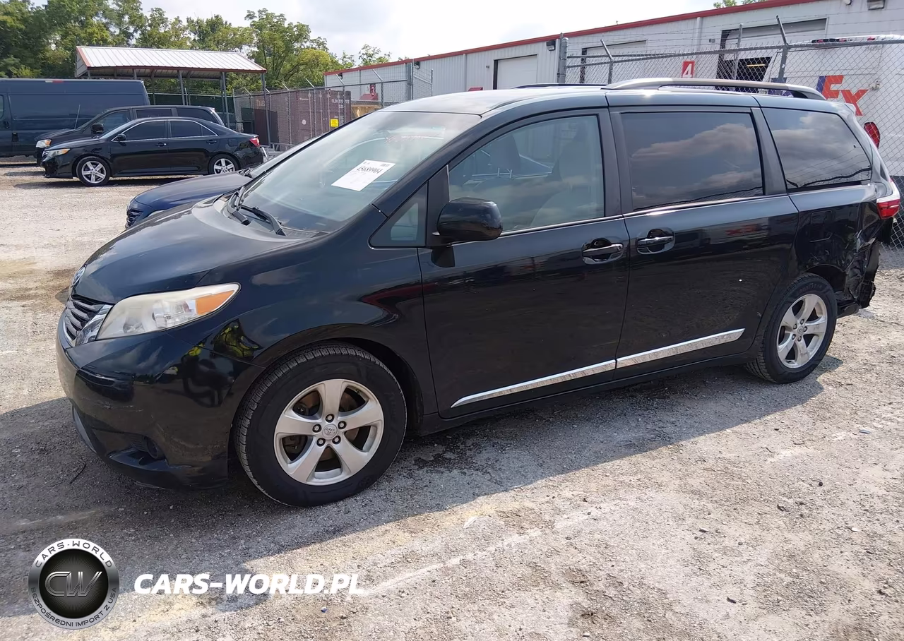 2015 Toyota Sienna Le 8 Passenger VIN:5TDKK3DC2FS661432 - 2