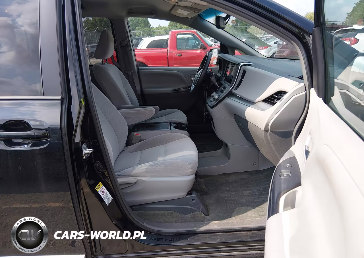 2015 Toyota Sienna Le 8 Passenger VIN:5TDKK3DC2FS661432 - 5
