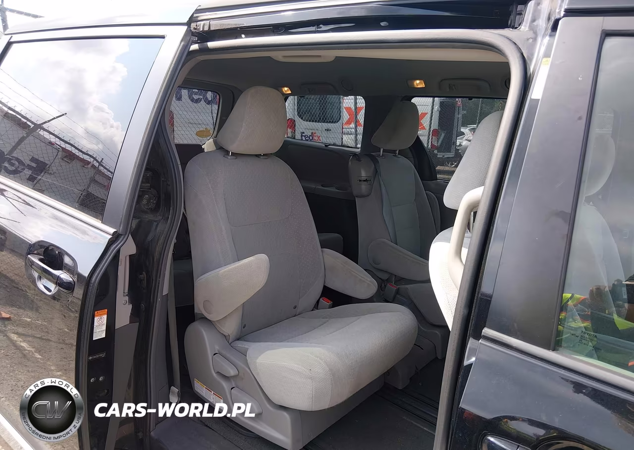 2015 Toyota Sienna Le 8 Passenger VIN:5TDKK3DC2FS661432 - 8