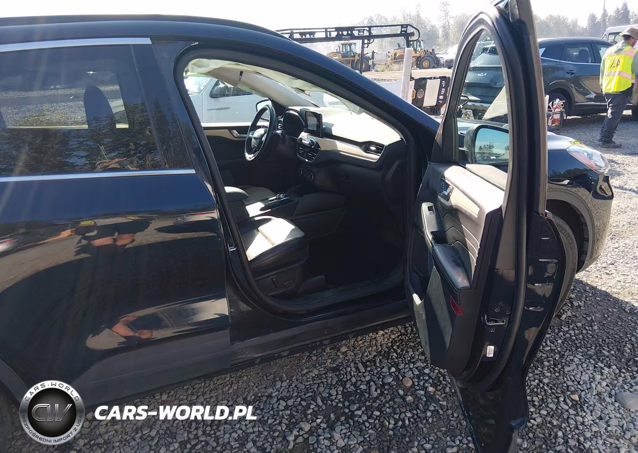 2021 Ford Escape Titanium Hybrid VIN:1FMCU9DZ3MUA18940 - 5