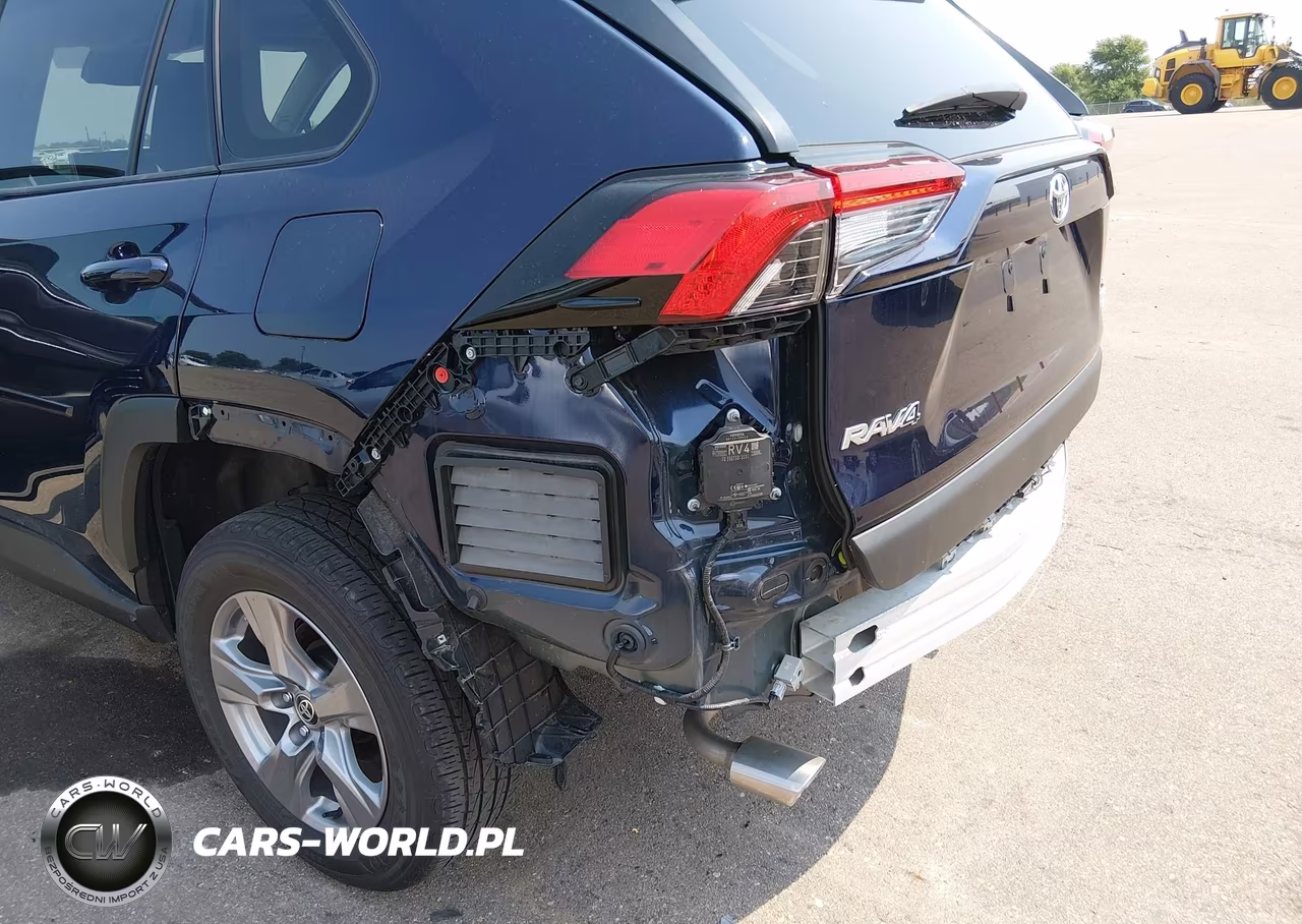 2024 Toyota Rav4 Xle VIN:2T3P1RFVXRW459399 - 18