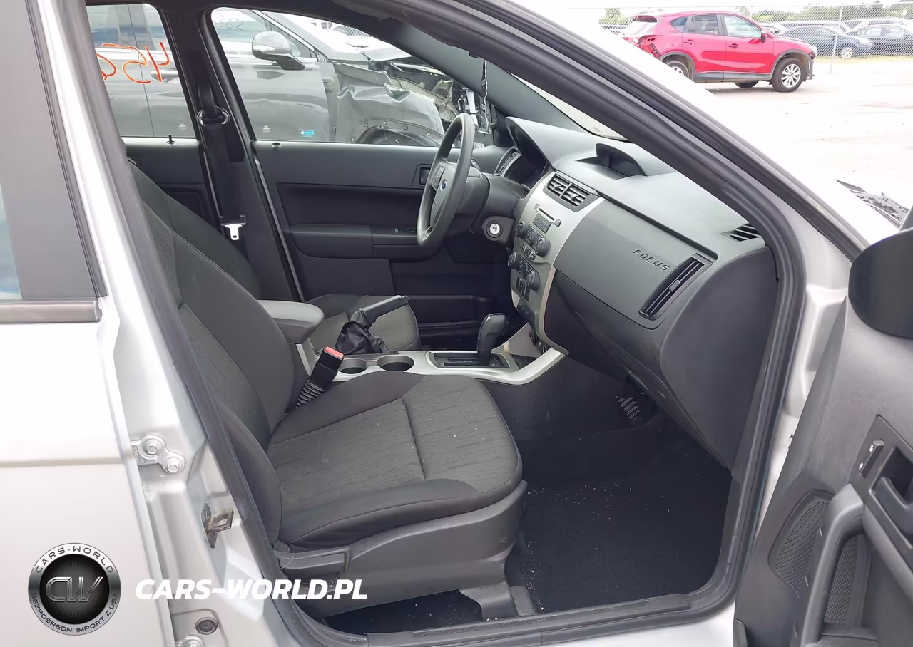 2011 Ford Focus Se VIN:1FAHP3FNXBW180726 - 5