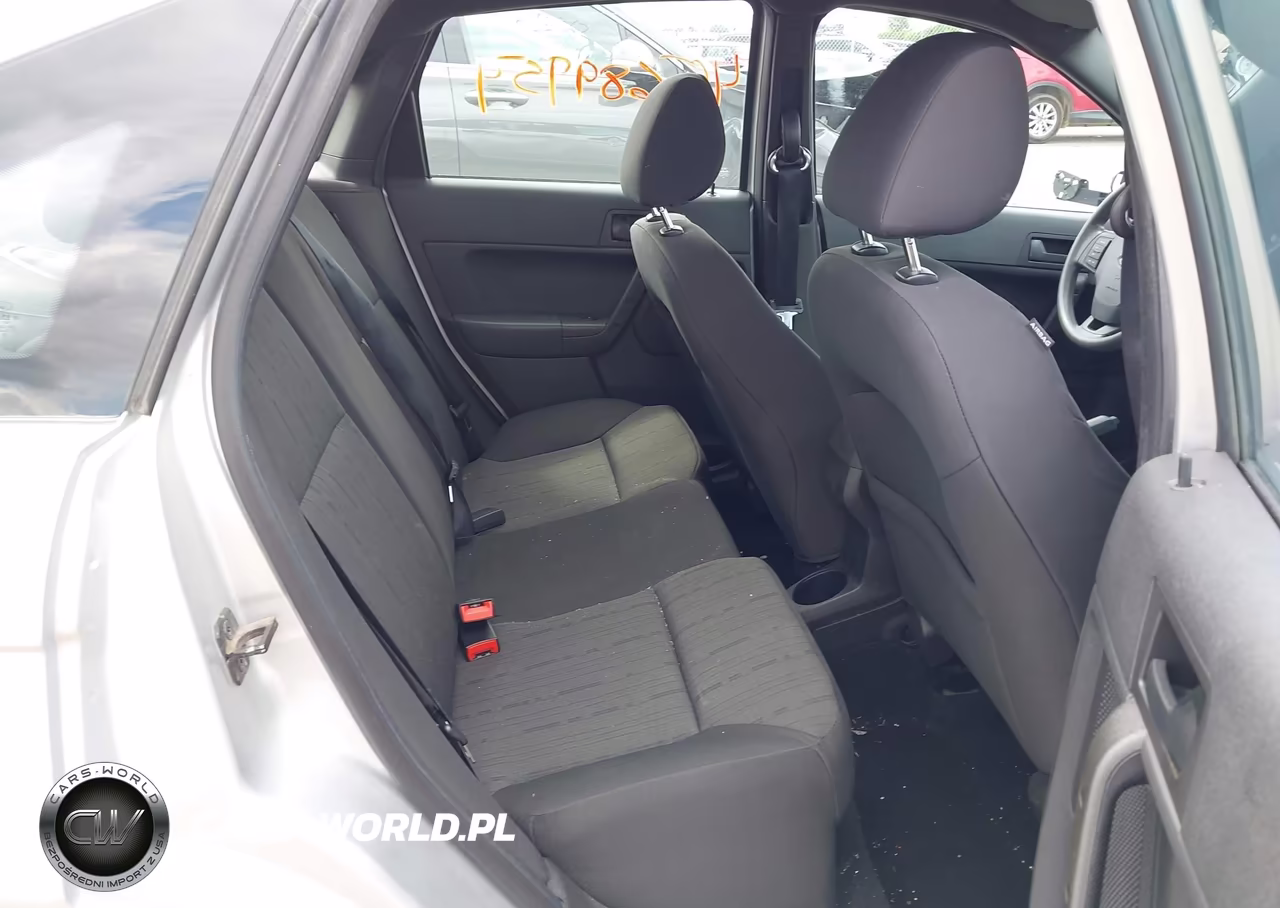 2011 Ford Focus Se VIN:1FAHP3FNXBW180726 - 8