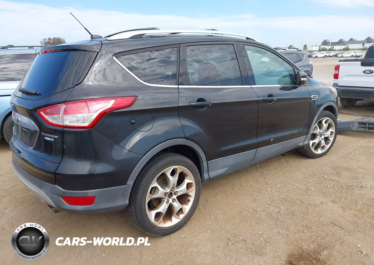 2015 Ford Escape Titanium VIN:1FMCU9J98FUB62961 - 4