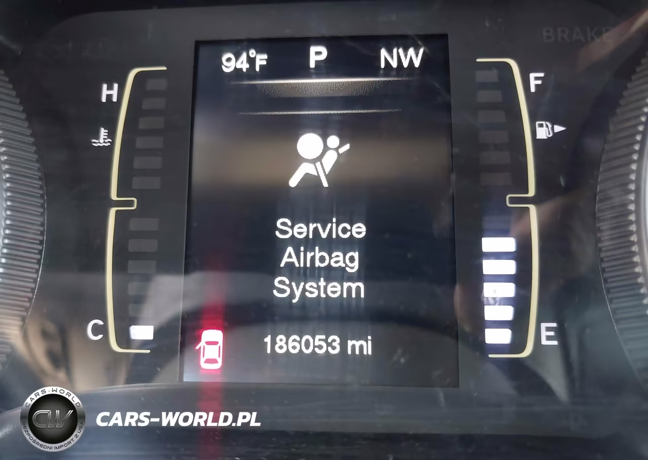 2016 Jeep Cherokee Latitude VIN:1C4PJMCS6GW162982 - 16