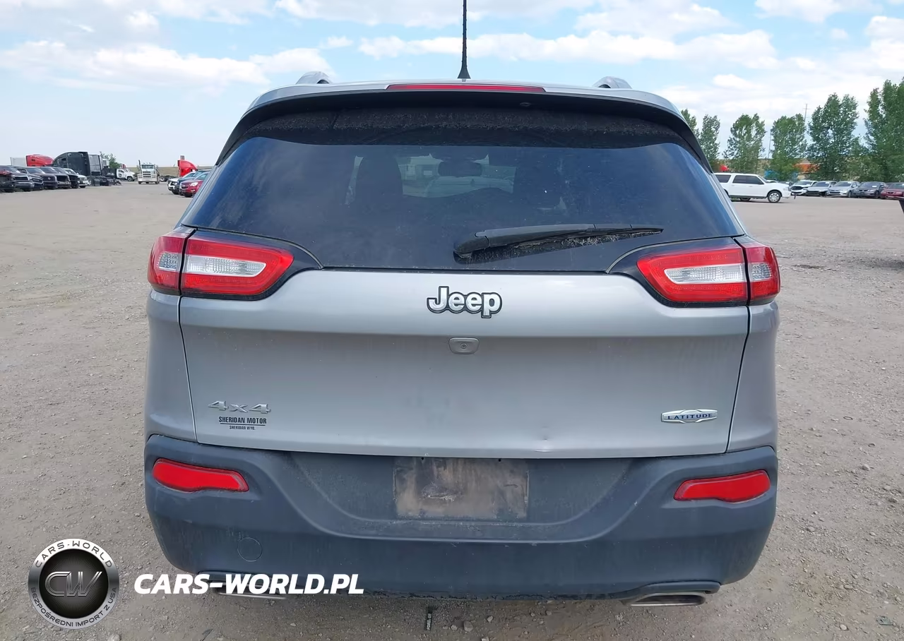 2016 Jeep Cherokee Latitude VIN:1C4PJMCS6GW162982 - 17