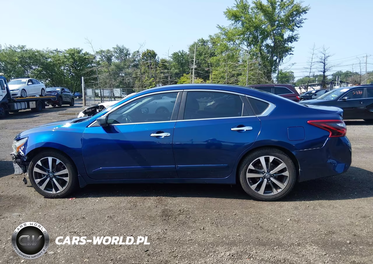2017 Nissan Altima 2.5 Sr VIN:1N4AL3AP5HC493120 - 14
