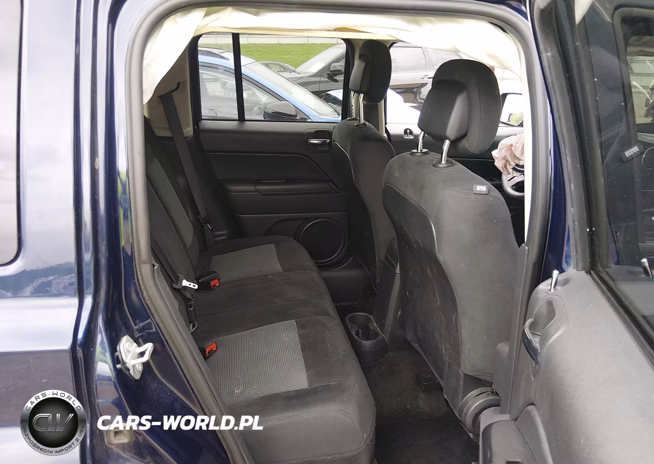2016 Jeep Patriot Sport VIN:1C4NJPBB7GD736124 - 8