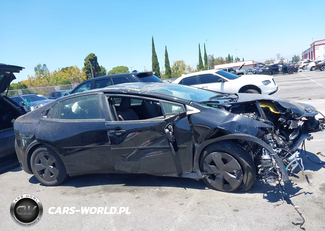 2024 Toyota Prius Prime Se VIN:JTDACACU7R3035744 - 13