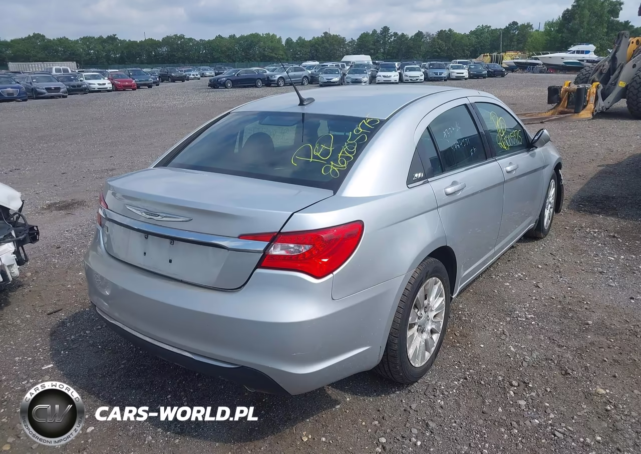 2011 Chrysler 200 Lx VIN:1C3BC4FG5BN530972 - 4