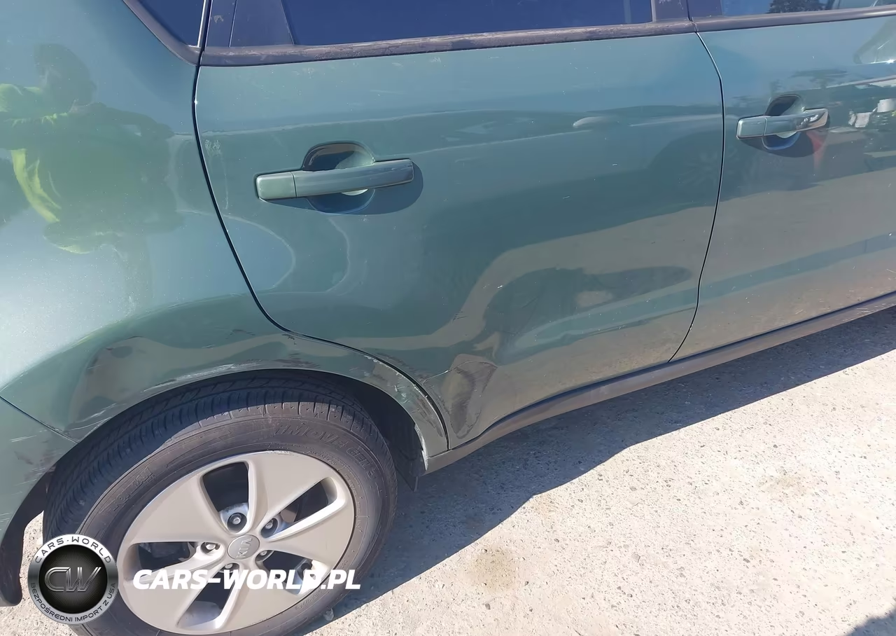 2014 Kia Soul + VIN:KNDJP3A58E7047853 - 6