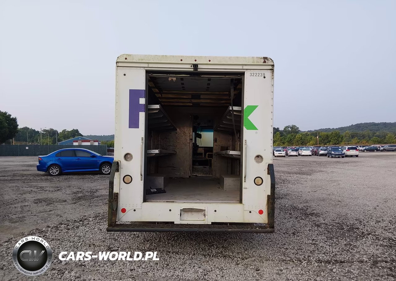 2015 Ford E-450 Stripped VIN:1FC3E4KL0FDA30386 - 15