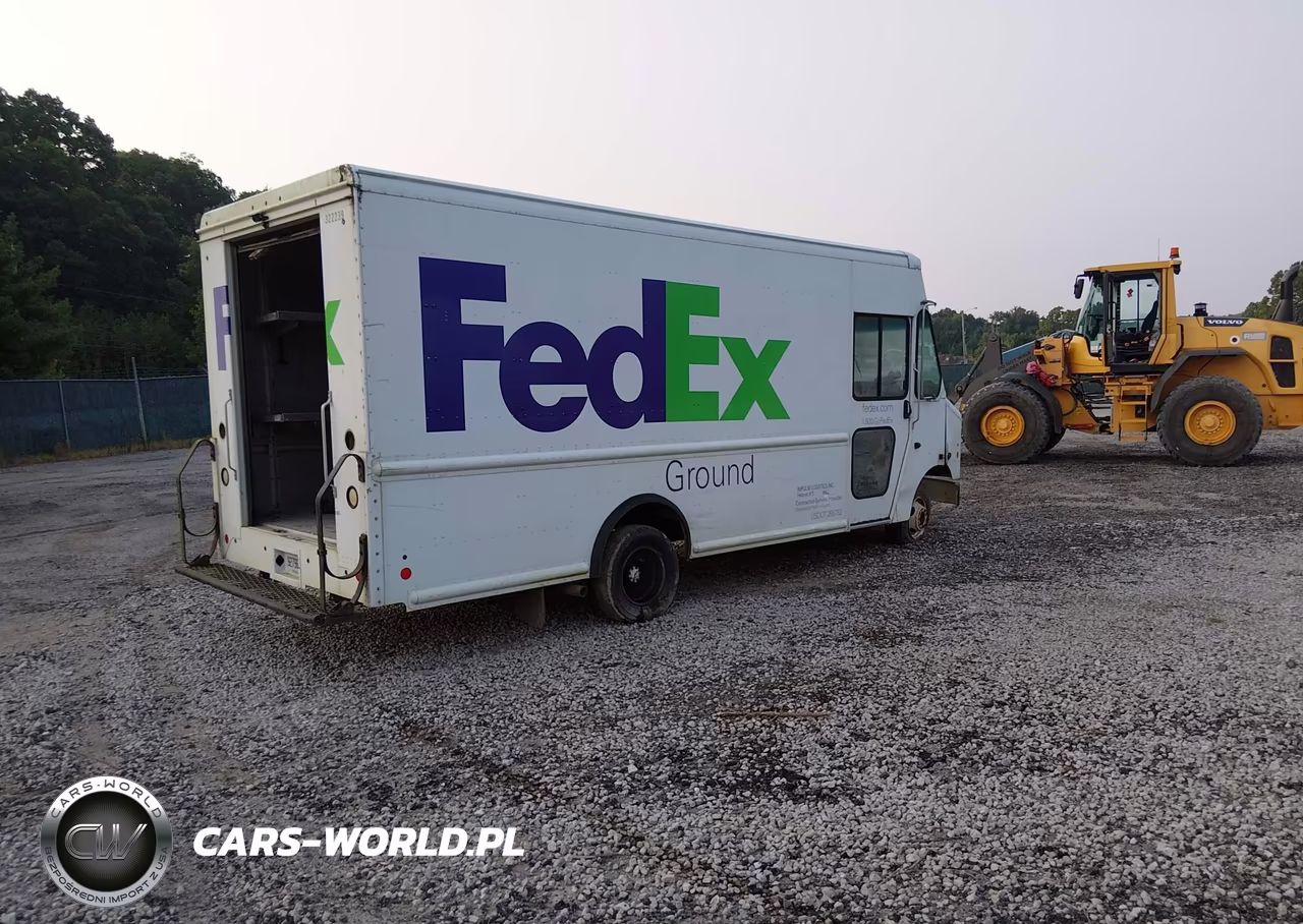 2015 Ford E-450 Stripped VIN:1FC3E4KL0FDA30386 - 4