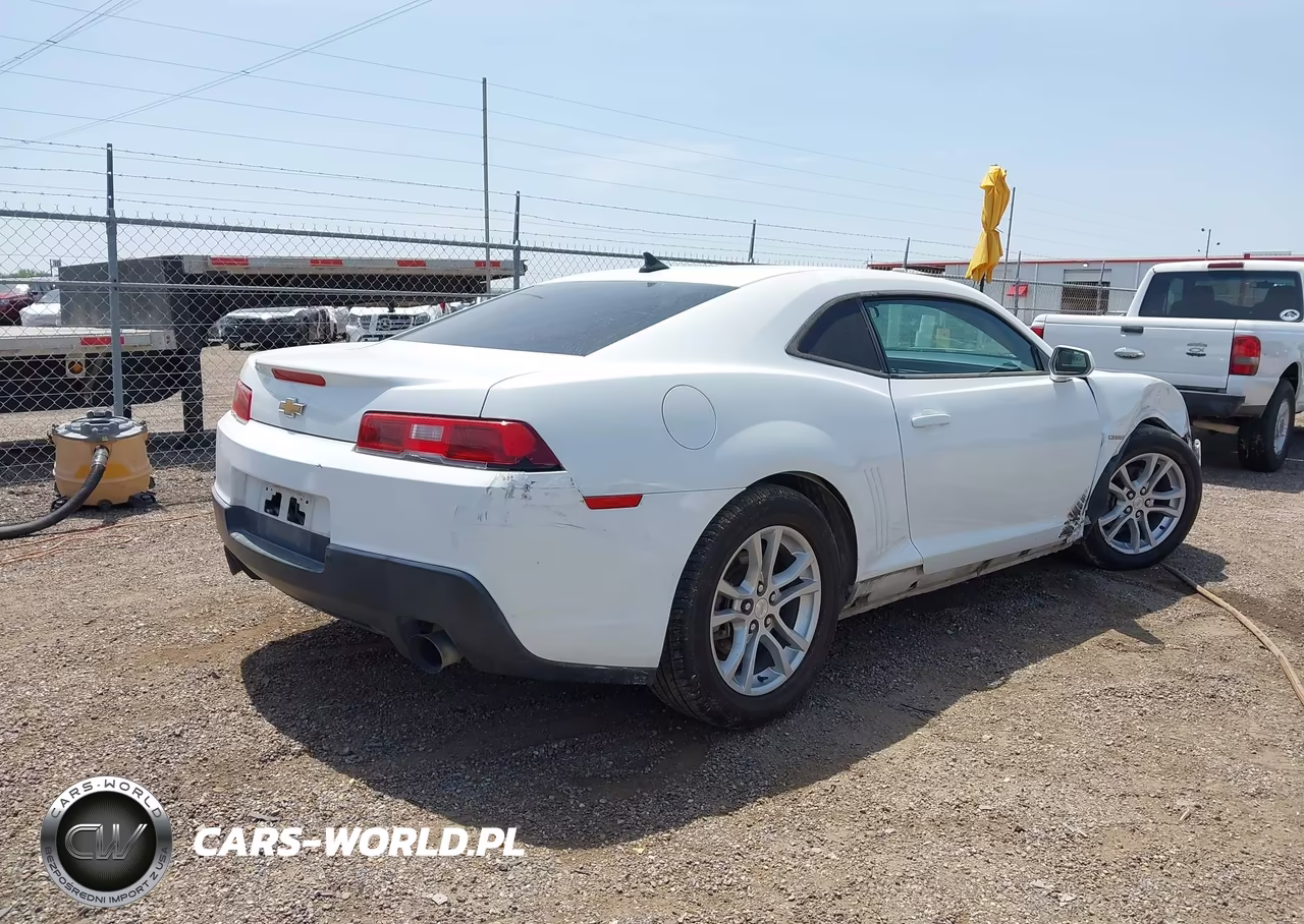 2015 Chevrolet Camaro 2Ls VIN:2G1FB1E38F9135683 - 4