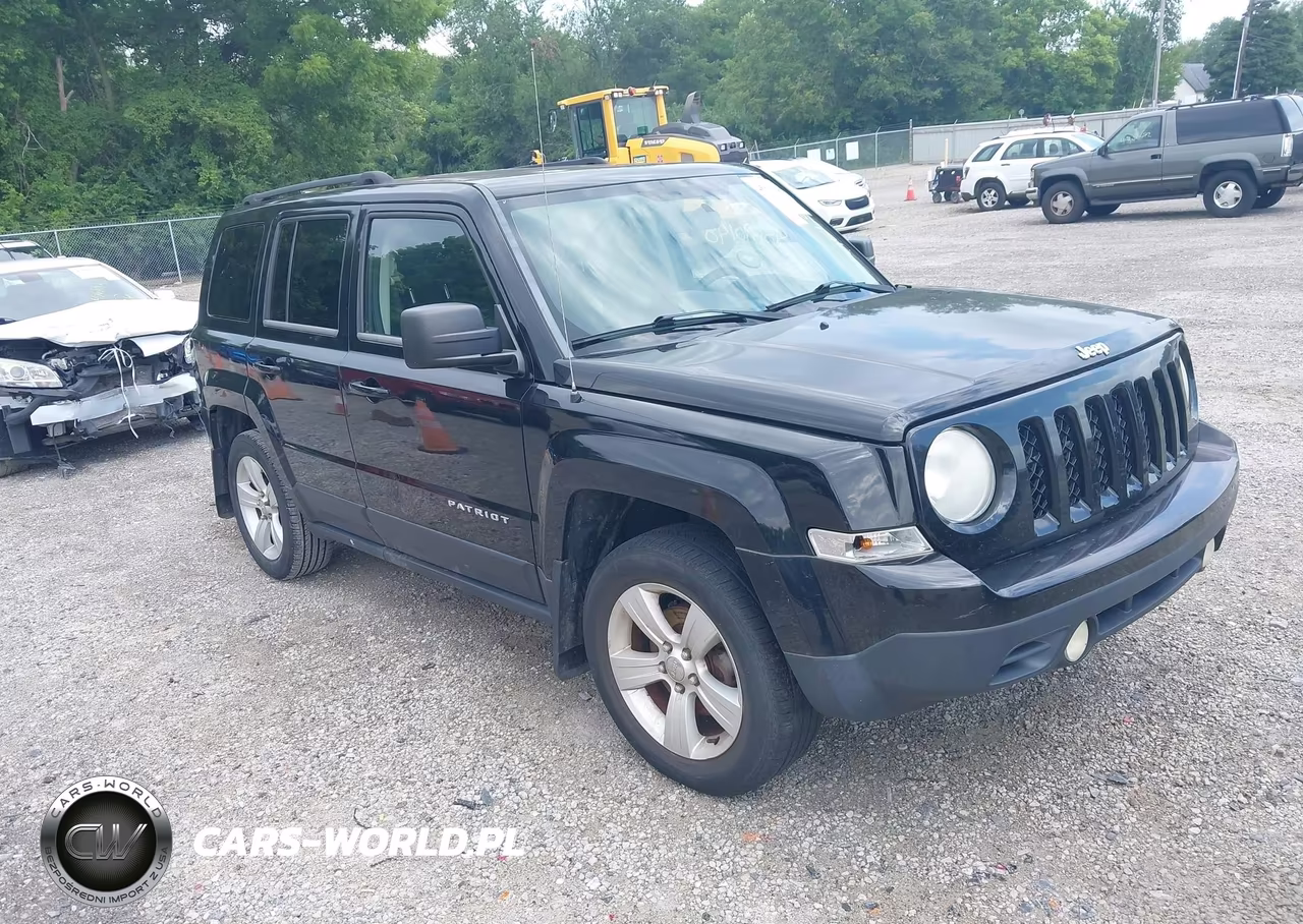 2014 Jeep Patriot Latitude VIN:1C4NJPFB3ED586777 - 1