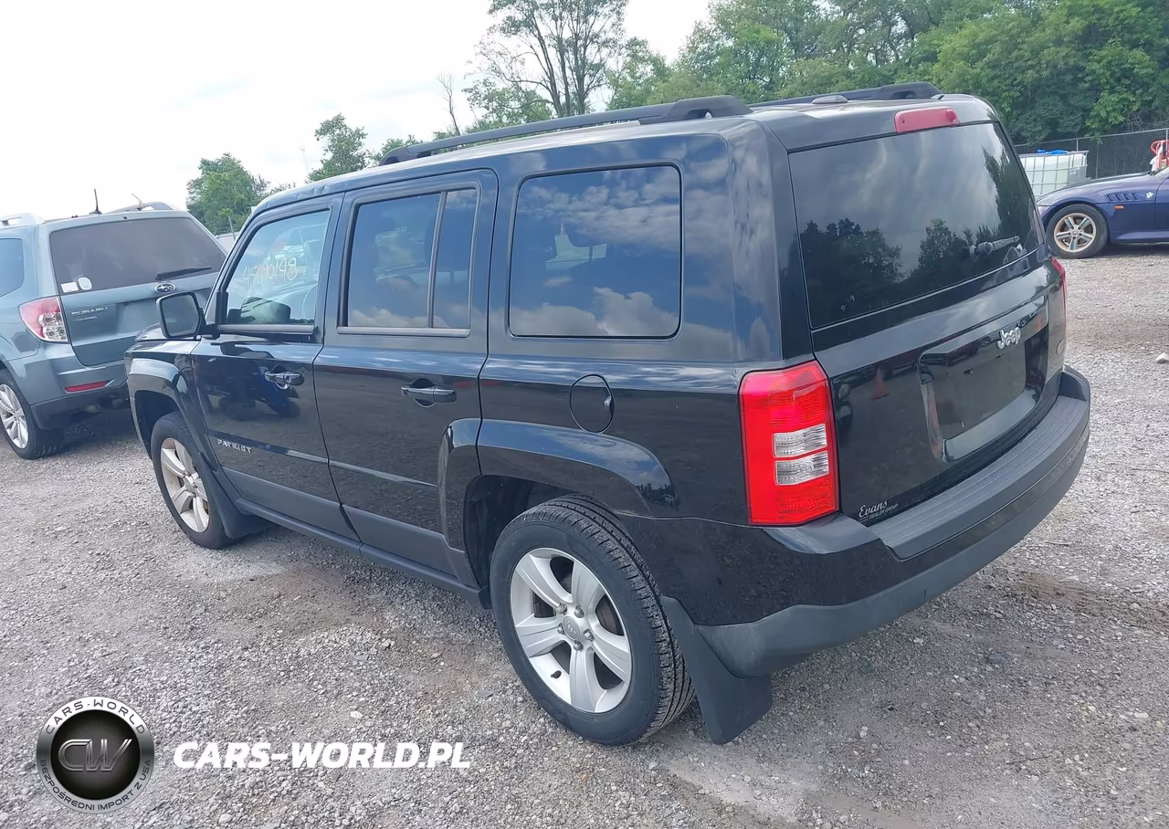 2014 Jeep Patriot Latitude VIN:1C4NJPFB3ED586777 - 3