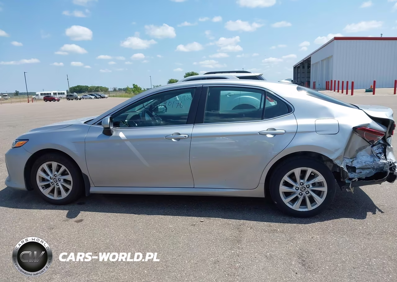 2023 Toyota Camry Le VIN:4T1C11AK5PU117586 - 14