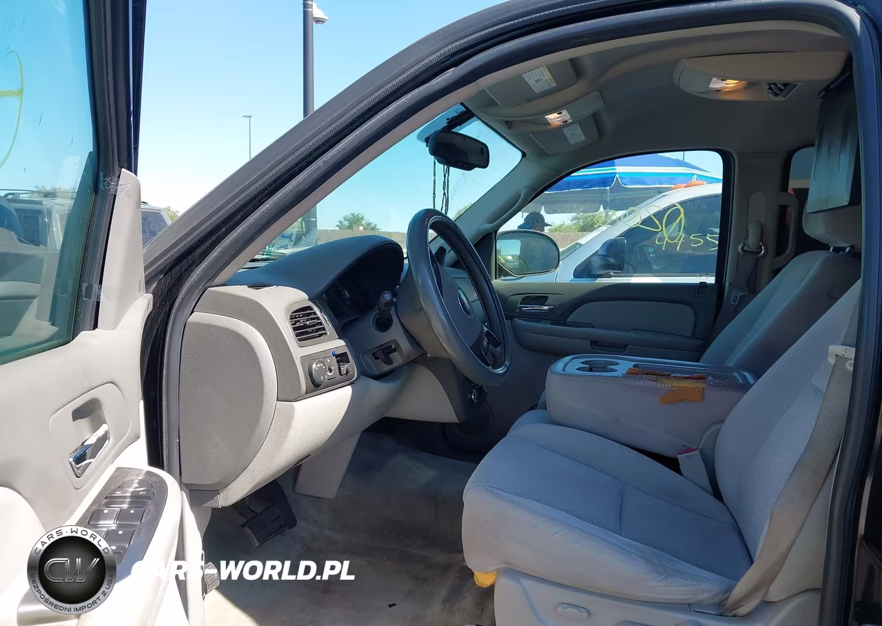 2007 Chevrolet Tahoe Ls VIN:1GNFC13C27R313562 - 5