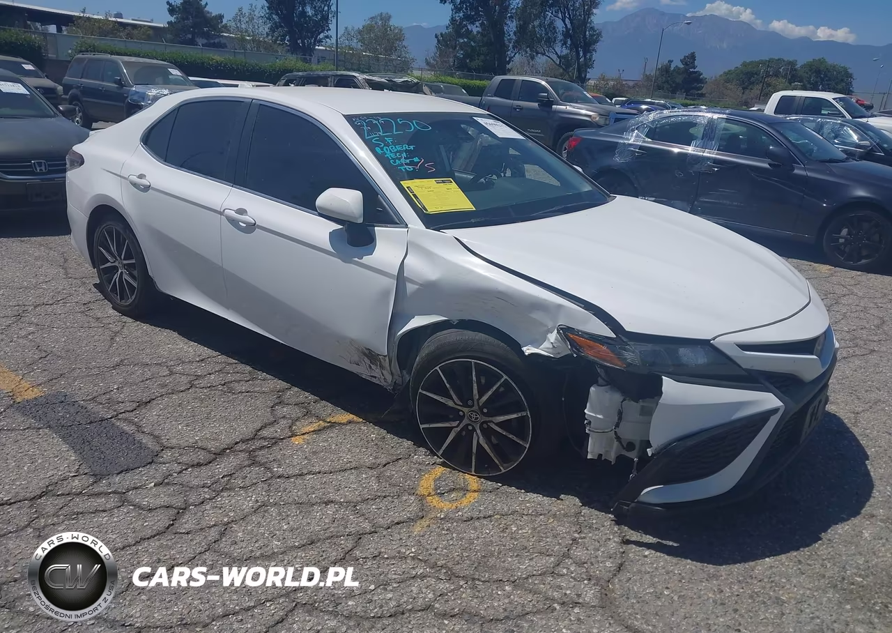 2021 Toyota Camry Se – zdjęcie 1 z 17