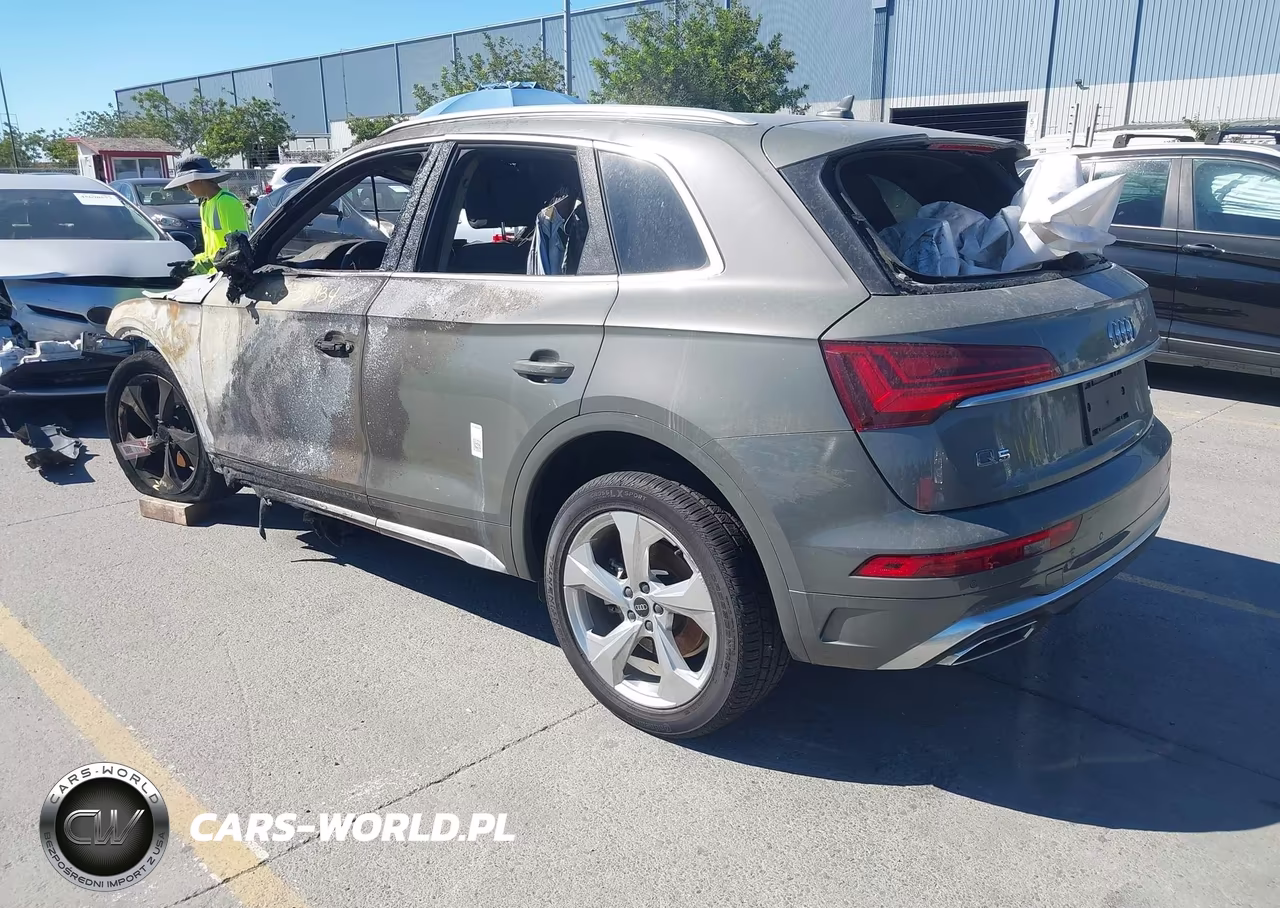 2023 Audi Q5 Premium Plus 45 Tfsi S Line Quattro VIN:WA1EAAFY0P2071469 - 3
