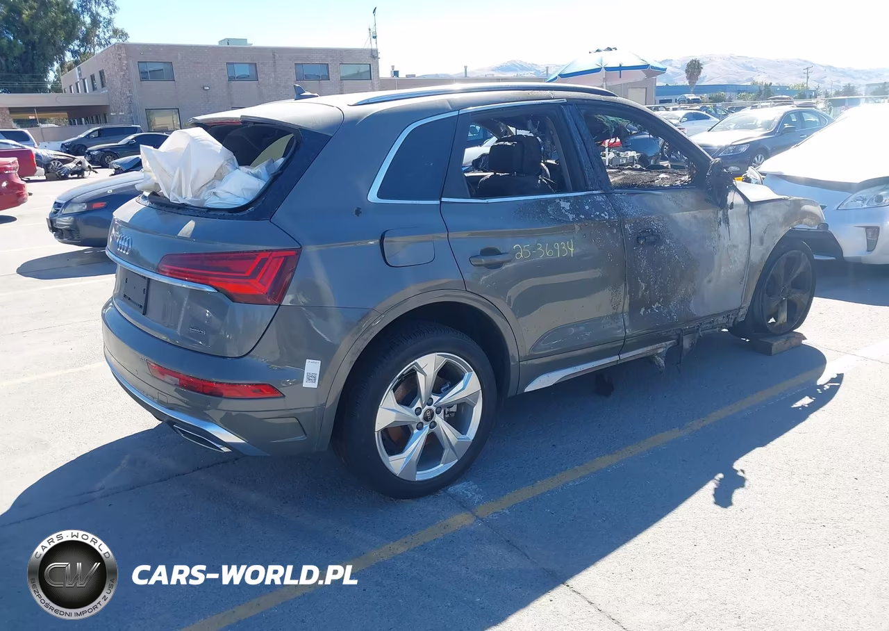 2023 Audi Q5 Premium Plus 45 Tfsi S Line Quattro VIN:WA1EAAFY0P2071469 - 4